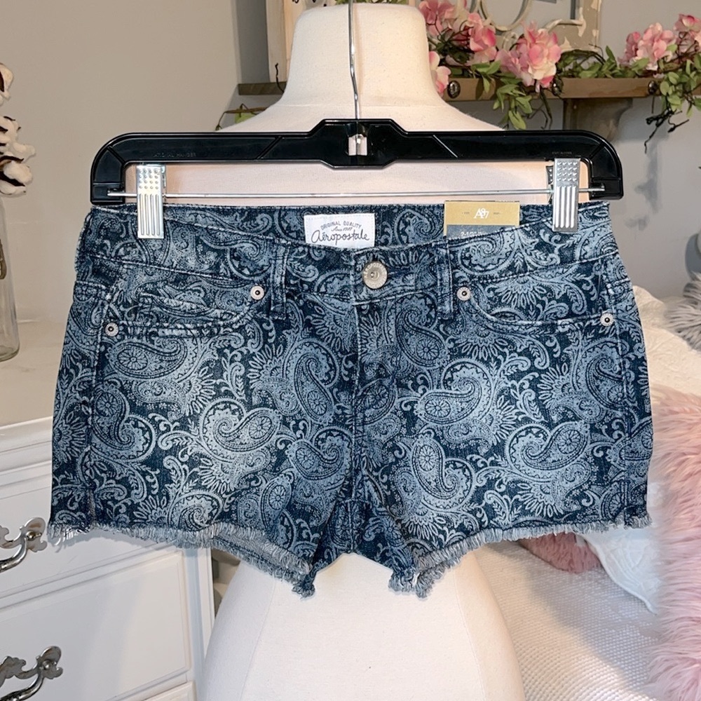 Aeropostale Jean Shorts Shorty Denim Cutoffs Womens 0 Low Rise Paisley